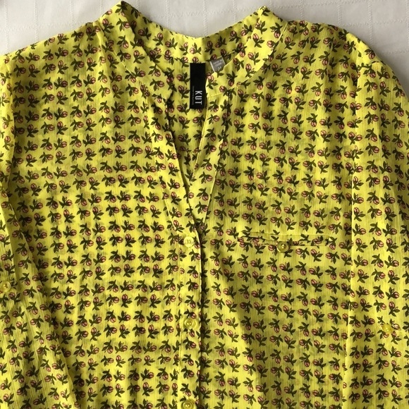 Kut from the KLOTH bright yellow button down shirt. Floral small roses print - Picture 8 of 9